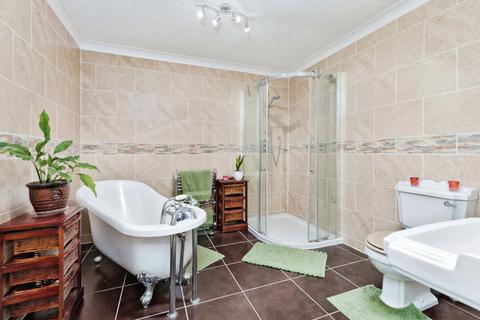 5 bedroom bungalow for sale, Green Lane, Bridlington YO15