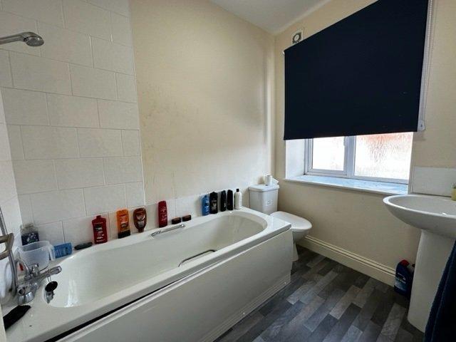Flat Bathroom
