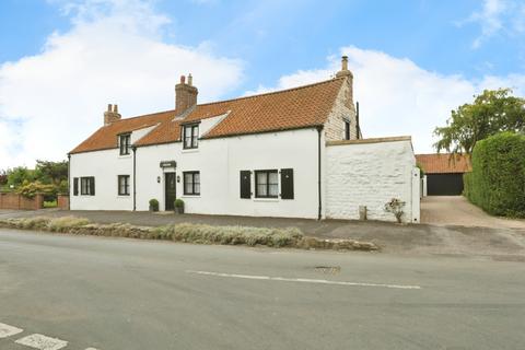 4 bedroom detached house for sale, West Street, Bridlington YO15