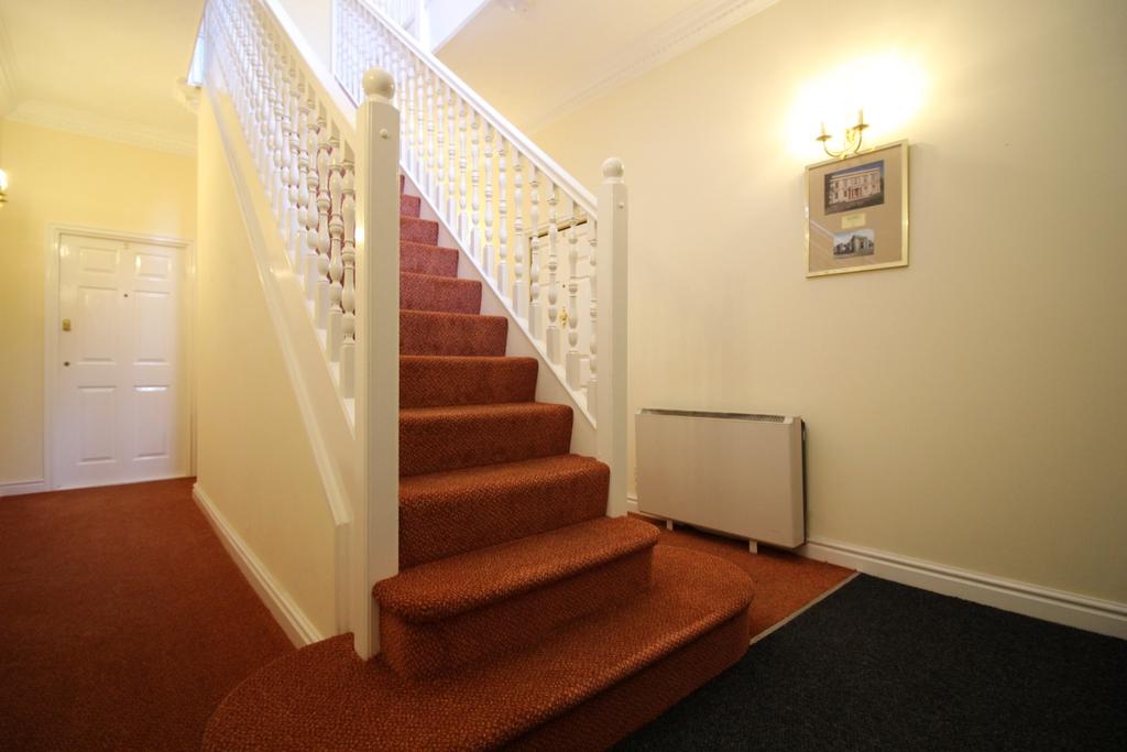 Comunal Hallway