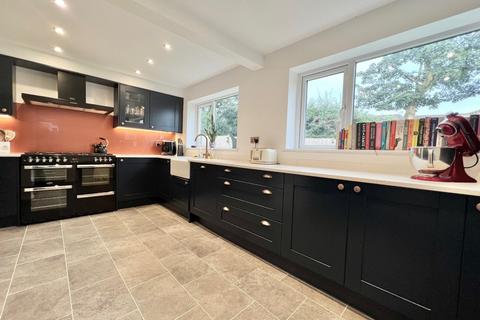 16 Strathmore Close, Ramsbottom, Bury, BL0 9YW