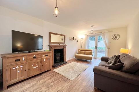 16 Strathmore Close, Ramsbottom, Bury, BL0 9YW