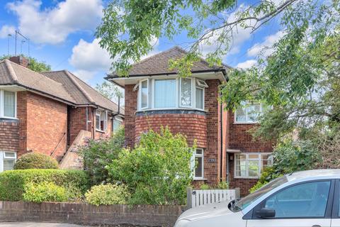 2 bedroom maisonette for sale, Avondale Avenue, Staines-upon-Thames, TW18