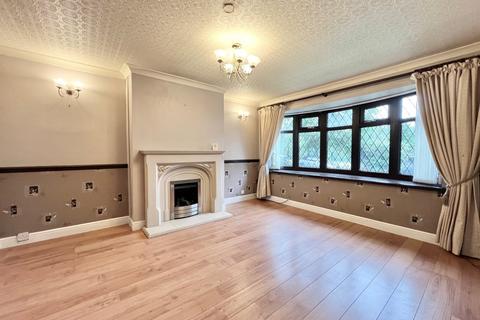 4 bedroom semi-detached house for sale, Danesmoor Drive, Greater Manchester BL9