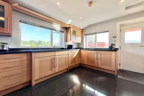 322 Holcombe Road, Greenmount, Bury, BL8 4BD