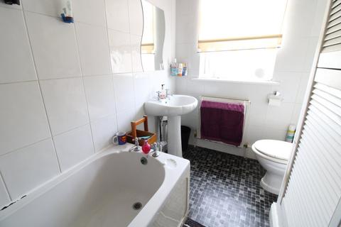 2 bedroom terraced house for sale, School Street, West Yorkshire WF10