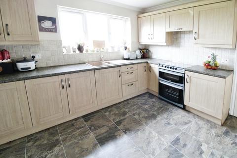 4 bedroom detached house for sale, Fairfield Court, West Yorkshire WF10