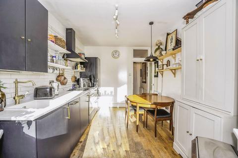 53 Elmer Road, London, SE6 2HA