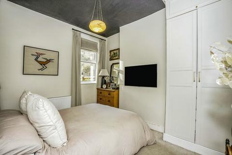 53 Elmer Road, London, SE6 2HA
