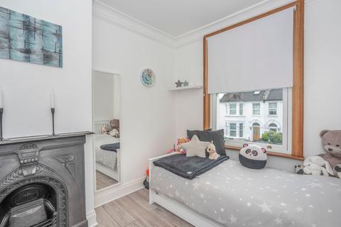 5 Fordel Road, London, SE6 1XS