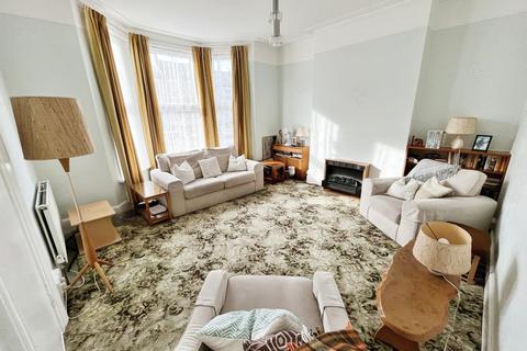241 Minard Road, Catford, London, SE6 1NH