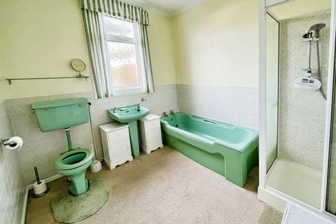241 Minard Road, Catford, London, SE6 1NH