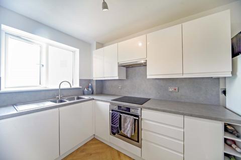 1 bedroom apartment for sale, McMillan Court, London SE6