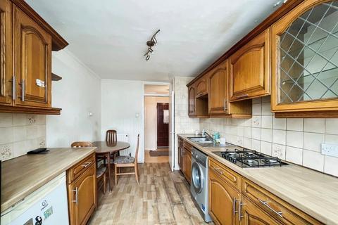 7 Claxton Path, London, SE4 2LR