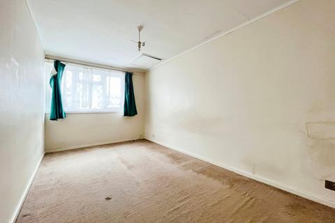 7 Claxton Path, London, SE4 2LR