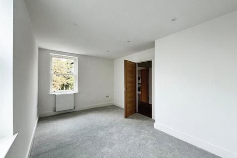 3 bedroom penthouse for sale, Copers Cope Road, Beckenham BR3