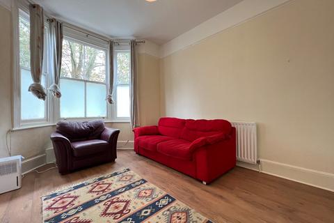 2 bedroom apartment to rent, Childeric Road, London SE14