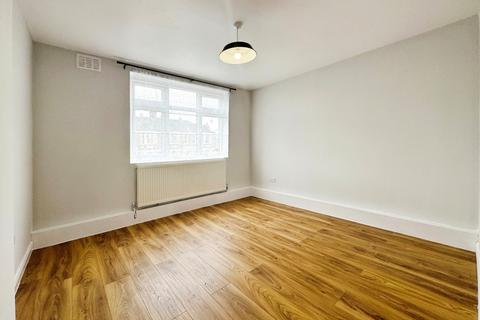 2 bedroom apartment to rent, Stanstead Road, London SE23