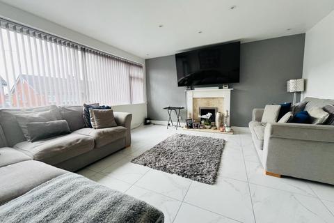 4 bedroom terraced house for sale, Baslow Drive, Cheadle SK8