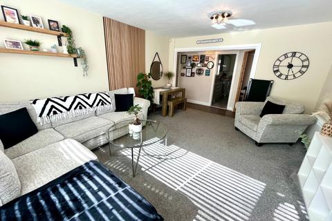 2 bedroom apartment for sale, Worcester Road, Cheadle SK8