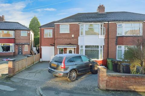 4 bedroom semi-detached house for sale, Bromleigh Avenue, Cheadle SK8