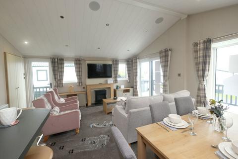 3 bedroom lodge for sale, Malvern View Country & Leisure Park, Worcester WR6