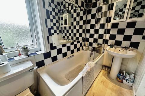 14 Gorsey Drive, Manchester, M22 9JE