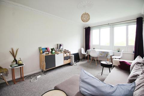 1 bedroom apartment for sale, St. Keverne Square, Newcastle Upon Tyne NE5