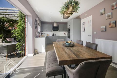 3 Thompson Close, Mickleover, Derby, DE3 0AU