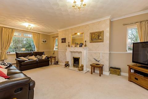 2 Thirlmere Close, Adlington, Chorley, PR6 9QD