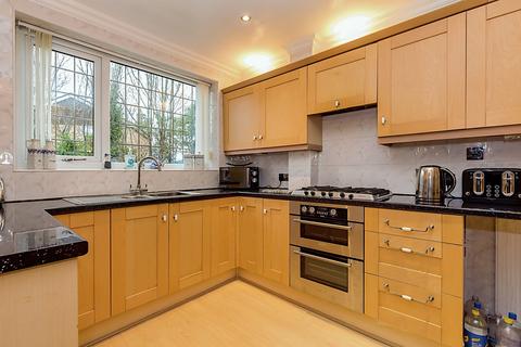 2 Thirlmere Close, Adlington, Chorley, PR6 9QD