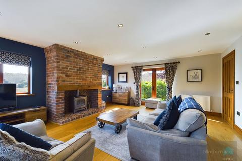 Owl Roost 4, Dunsley Hall Farm Barns Dunsley Road, Kinver, Stourbridge, DY7 6LU