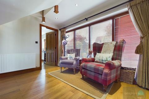 Owl Roost 4, Dunsley Hall Farm Barns Dunsley Road, Kinver, Stourbridge, DY7 6LU