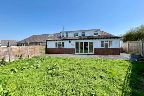 4 bedroom bungalow for sale, Poplar Avenue, Luton, Bedfordshire, LU3 2BP