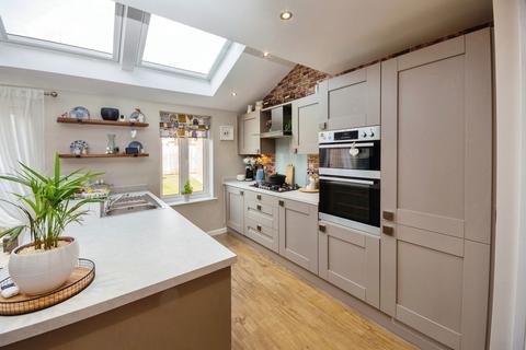 4 bedroom detached house for sale, Shrewsbury Place, Chesterfield S45