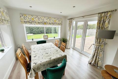 Sunrays Abbotts Lane, Penyffordd, Chester, CH4 0HW