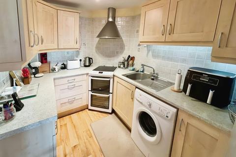 2 bedroom apartment for sale, Ferma Lane, Chester CH3