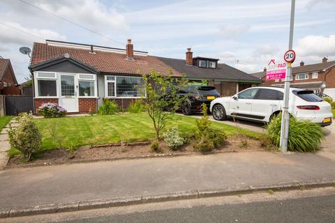 4 bedroom semi-detached bungalow for sale, Westfield Avenue, Ashton-In-Makerfield, WN4