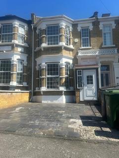 5 bedroom terraced house to rent, London E11