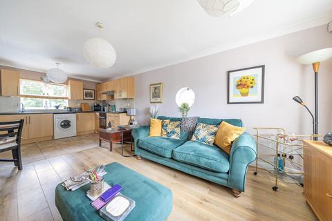 2 bedroom apartment for sale, St. Josephs Vale, London