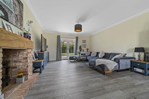 15 Roe Deer Drive, Capel St Mary, Ipswich, IP9 2LN
