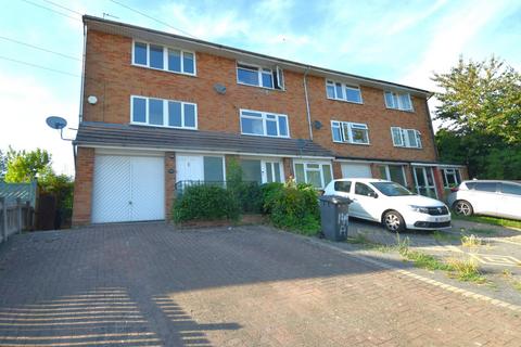 3 bedroom semi-detached house to rent, Micklefield Road, High Wycombe, Buckinghamshire, HP13