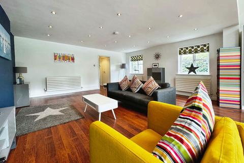 1a Cambridge Gardens, Helsby, Frodsham, WA6 9LW