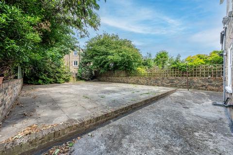 5 bedroom terraced house for sale, Oakfield Road, London N4