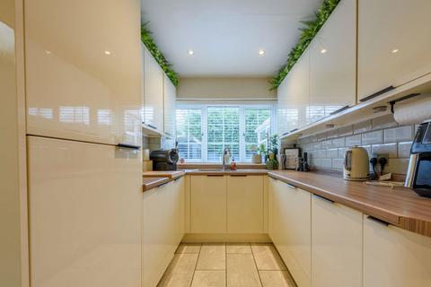13 Forth Way, Halesowen, B62 9PR