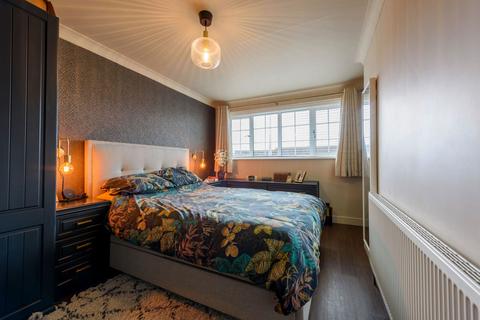 13 Forth Way, Halesowen, B62 9PR