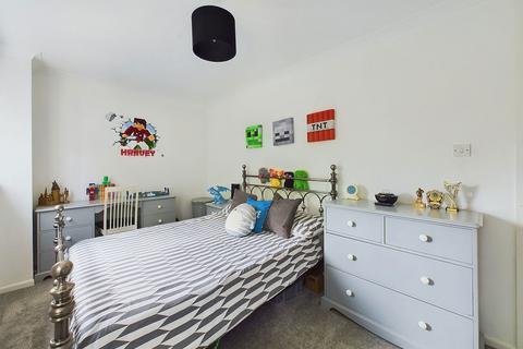 1 Glenview, St Austell, PL25 5HR