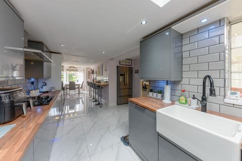 11 Flavell Close, Birmingham, B32 3NY