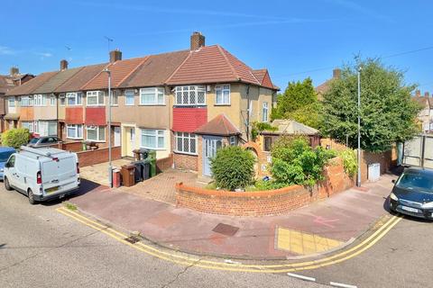 3 bedroom end of terrace house for sale, Marston Avenue, Dagenham, RM10