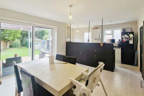 38 Aetheric Road, Braintree, CM7 2NE